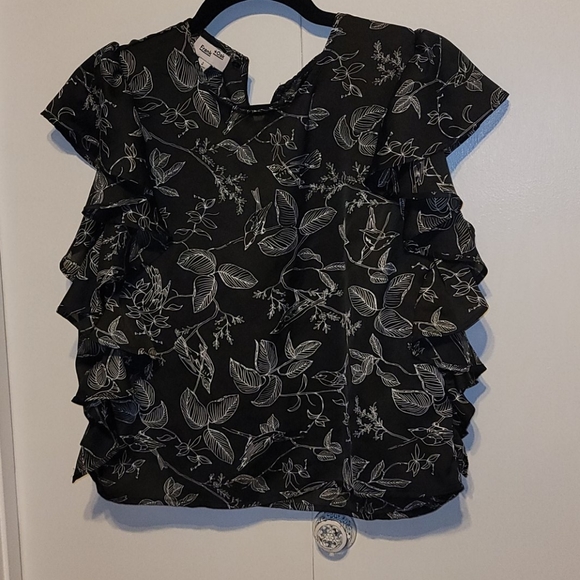 Short Sleeve Blouse - Picture 1 of 4